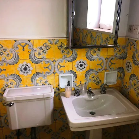 Villa Regina Di Capri - Maria - *