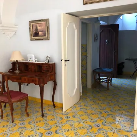 Regina Di Capri - Maria - Villa *