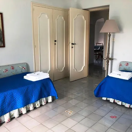 Regina Di Capri - Maria - * Anacapri (Isola di Capri)